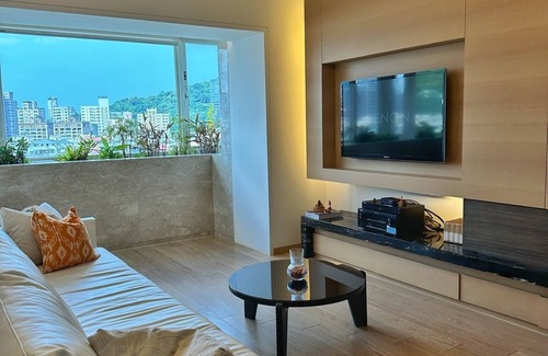 Xinyi Apartment | 2bd/2ba Taipei Skyline Views|Xinyi District|Walk to Taipei 101 & Xiangshan