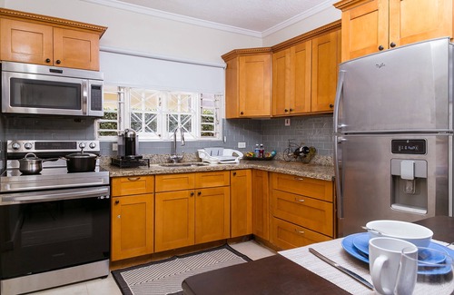 Eastwood Park Apartment | 2Bed Aquaheaven Retreat in Kingston