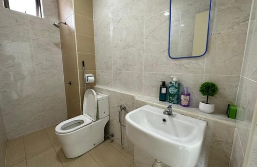 Kempas Apartment | 2Bedroom 6Pax 5Mins to MidValley 10mins to CIQ