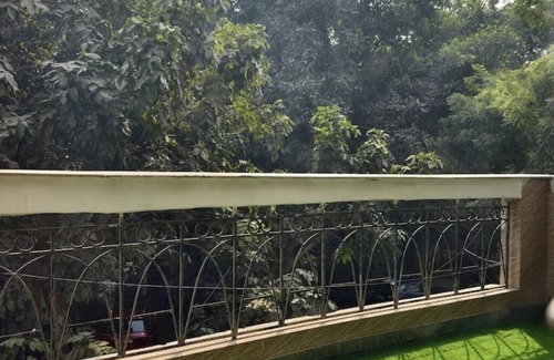 New Delhi Apartment | 2BHK- GK 2 near M Block Market! by HostMyStay