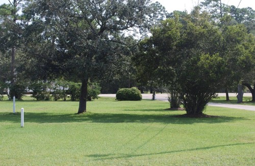 Slidell Cabin | 2BR 1BA Cabin w/4 Bunk Beds & Queen