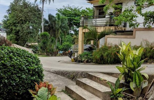 Dauis House | 2BR 2BT home with pool between Tagbilaran and Panglao