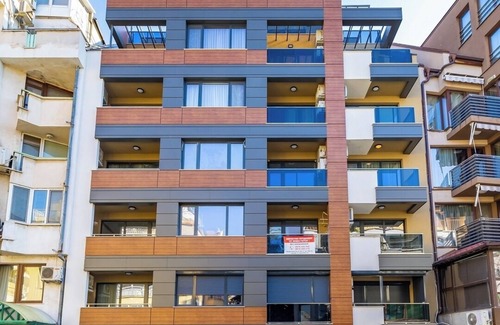 Plovdiv Apartment | 2BR Apartment | Free Parking | Central