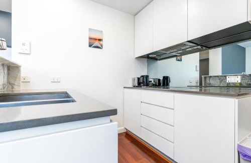 Capital Hill Apartment | 2BR Apt Near Parliament House - Hosted by Canstay