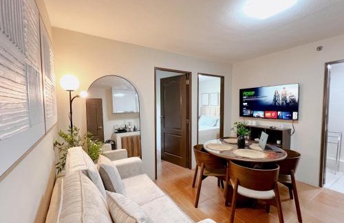 Cagayan de Oro Apartment | 2BR Condo w Pool & WiFi Near Mall & Restaurants