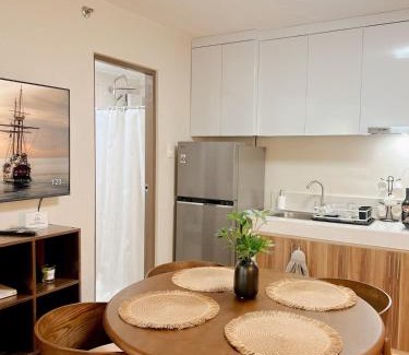 Cagayan de Oro Apartment | 2BR Condo w Pool & WiFi Near Mall & Restaurants