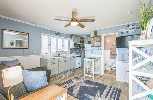 Cape May - Wildwood Condo | 2BR Condo, Walk to Everything, WiFi, AC, Parking - Fireworks, Sleeps 6