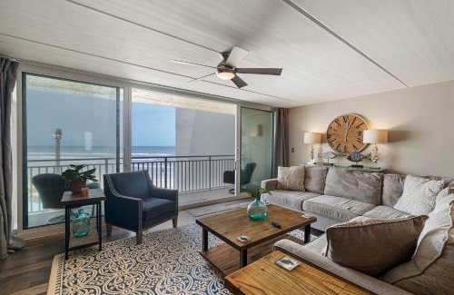 New Smyrna Beach House | 2br Condo With Direct Beach & Pool Views Nsb Fl