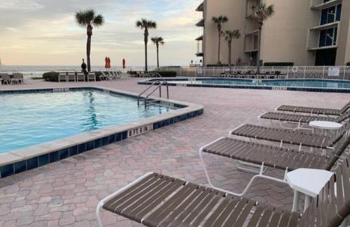 New Smyrna Beach House | 2br Condo With Direct Beach & Pool Views Nsb Fl