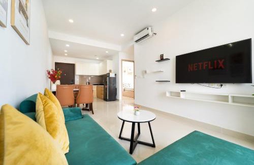 District 7 Apartment | 2Br Golden View Sunrise Cityview Hana's Apart D7