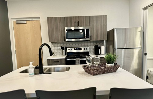 Zephyrhills West Apartment | 2BR Ground Floor Apt Near Pickleball, Tennis & Wellness Center, Exclusive Guest Golf Packages!