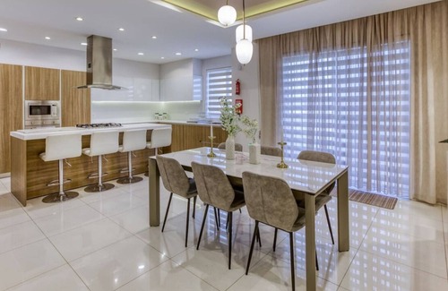 Mosta Apartment | 2BR Home in Mosta with Terrace & Vineyards View!