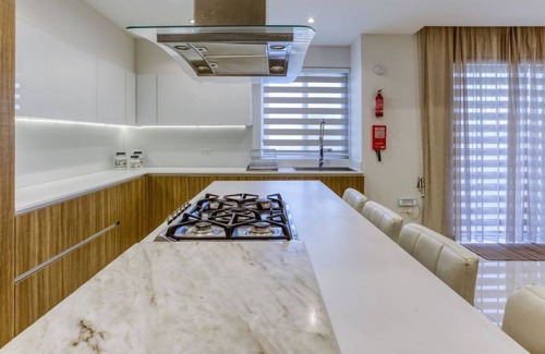 Mosta Apartment | 2BR Home in Mosta with Terrace & Vineyards View!