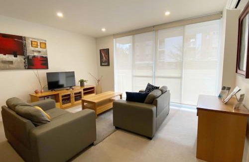 Phillip Apartment | 2BR Light Filled and Cosy Apartment - Hosted by CanStay
