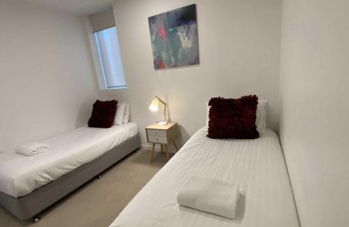 Phillip Apartment | 2BR Light Filled and Cosy Apartment - Hosted by CanStay