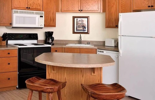 Angels Camp Condo | 2br Unit Family Vacation-Outdoor Fun & Golf!