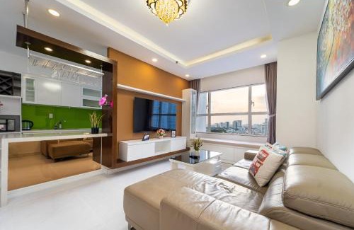 District 7 Apartment | 2br-Vibrant Home-Sunrise North-D7-Hana's Apart