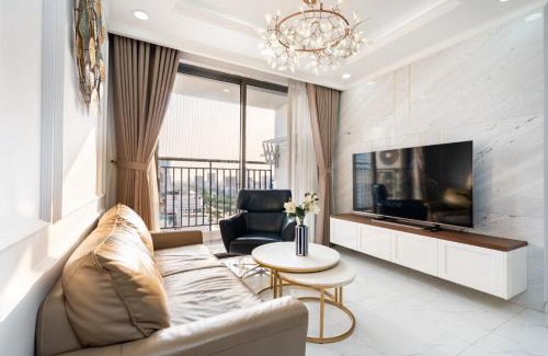 Bach Dang Riverside Apartment | 2BRs City View in the HEART of SAIGON - Free Infinity Pool
