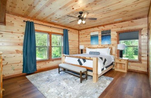 Sevierville House | 2Cabins 16BR Sleeps42 Hot Tub Indoor Pool and Gazebo