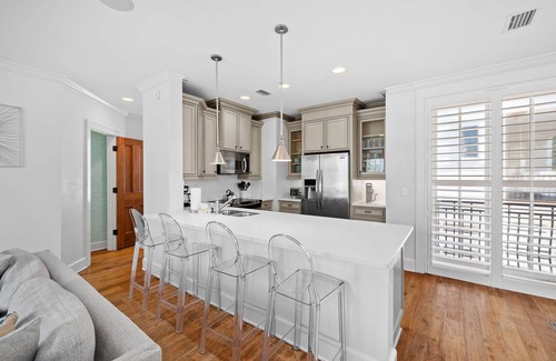 Panama City Beach Cottage | 2nd Row Gulf View Beach Cottage, Gulf Front Community Pool, 335' of private Beach.
