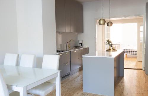 Kamppi Apartment | 2ndhomes Luxury 3 BR Brand New 106 m2 Apartment with Spa in Helsinki Center