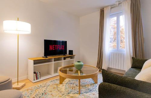 Saint-Denis Apartment | 2P moderne proche Paris 4 pers