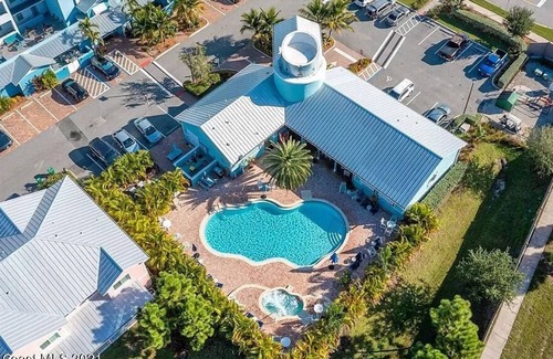 Merritt Island Resort | 3 2 1/2 Bath Townhome Resort! -10 min to Cocoa Bch Boat/paddle board rentals!
