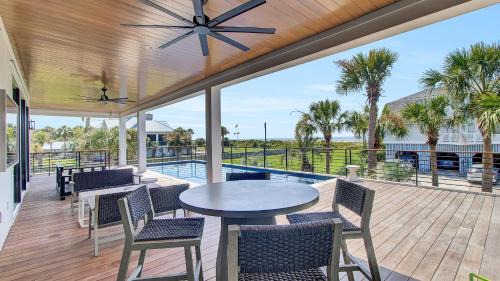 Isle of Palms House | 3 47th Avenue by AvantStay Oceanfront Private Pool View