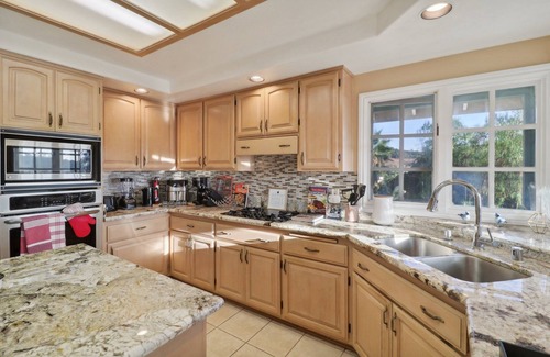 Fallbrook Villa | 3-Acres Estate Villa with Grand View, Gated Avenue, FREE Event Rentals