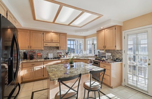 Fallbrook Villa | 3-Acres Estate Villa with Grand View, Gated Avenue, FREE Event Rentals