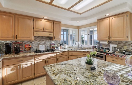 Fallbrook Villa | 3-Acres Estate Villa with Grand View, Gated Avenue, FREE Event Rentals