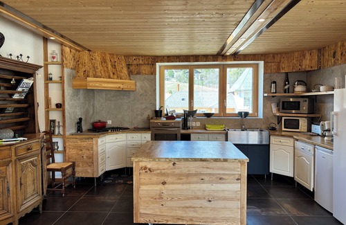 Barcelonnette Apartment | 3* apartment in the heart of Barcelonnette with breathtaking mountain views