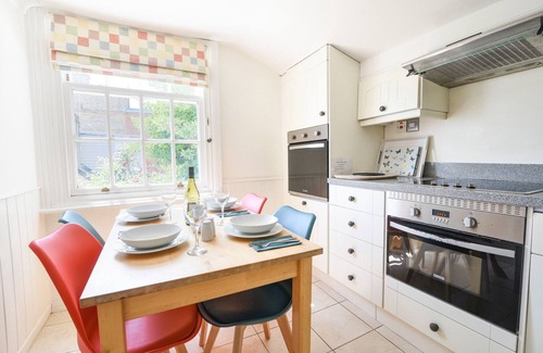 Lyme Regis Cottage | 3 ARGYLE HOUSE, family friendly in Lyme Regis