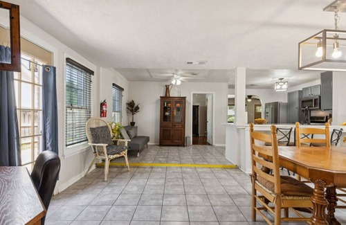Westcliff West House | 3 Bed 2 Bath Near TCU