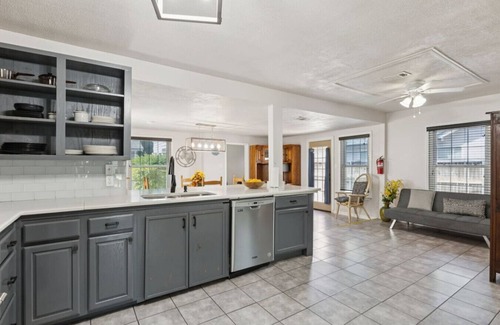 Westcliff West House | 3 Bed 2 Bath Near TCU