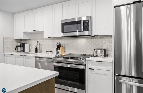 Dead Man's Flats Condo | 3 Bed/2 Bath Sparrowhawk(Top Floor/West) -Sleeps 8