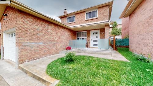 Ajax Apartment | 3-Bed 3-Bath Cozy Vacation House in Ajax, Greater Toronto Area, ON, Canada