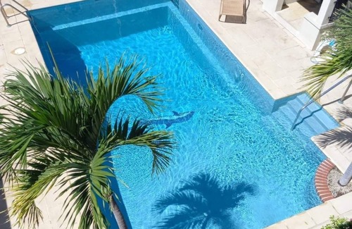 Derricks House | 3 bed 3 bath villa on the west coast