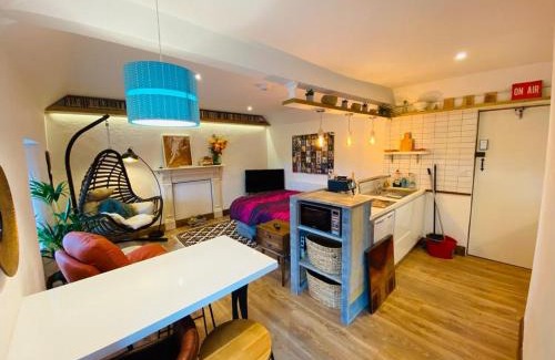 Headford Apartment | 3 Bed Apartment/Explore the Area/Enjoy our Pub