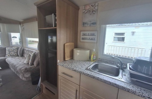 Chapel Saint Leonards Ski Chalet | 3 Bed Caravan -Sleeps 8 - Pool-Beach