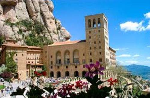 Collblanc y La Torrassa Apartment | 3 Bedroom Apartment in L'Hospitalet de Llobregat