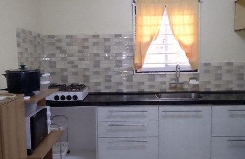 Paramaribo House | 3 Bed House - Sleeps 4 - Parking - Wifi