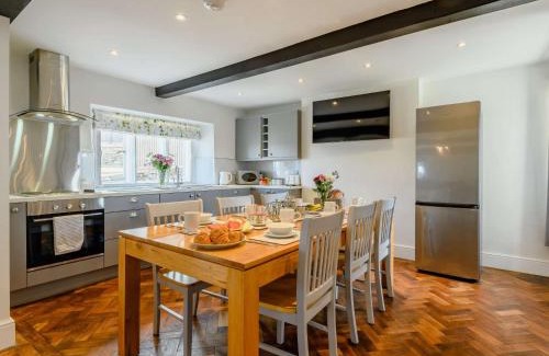 Penrith House | 3 Bed in Pooley Bridge 89068