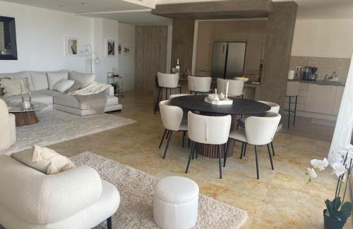 Marbella City Centre Apartment | 3 Bed Lux Lomas de Los Monteros