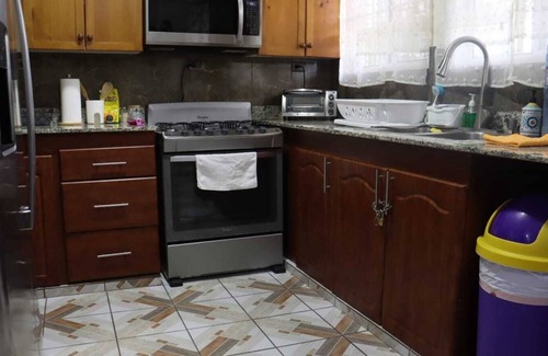 Coatepeque House | 3-bedroom 2 1/2 Bathroom Pool house in Cd Versailles Sn Juan Opico