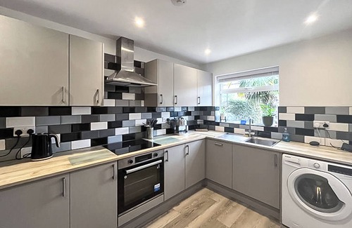 St Leonards-On-Sea Cottage | 3 bedroom accommodation in St Leonards On Sea, near Hastings