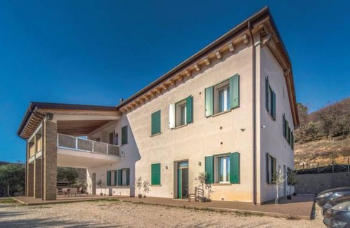 Cinto Euganeo Apartment | 3 bedroom accommodation in Valnogaredo (PD)