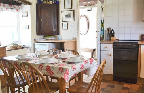 Trefin Cottage | 3 bedroom accommodation in Trefin, near St. David&rsquo;s