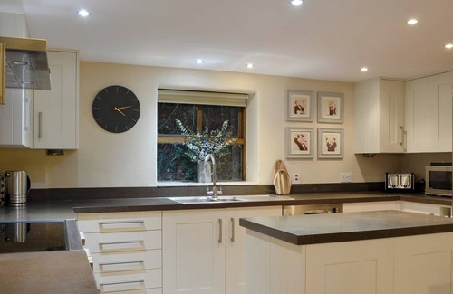 Llanrhychwyn Cottage | 3 bedroom accommodation in Trefriw, near Llanrwst