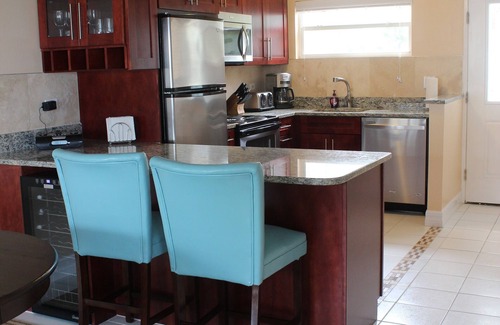 Seven Mile Beach Condo | 3 Bedroom Cayman Condo on Seven Mile Beach!